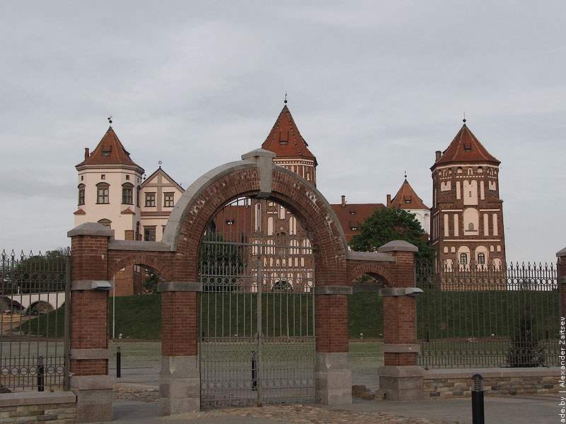 Ворота в замок